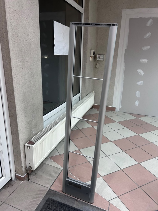 Bramki antykradzieżowe, 2 komplety